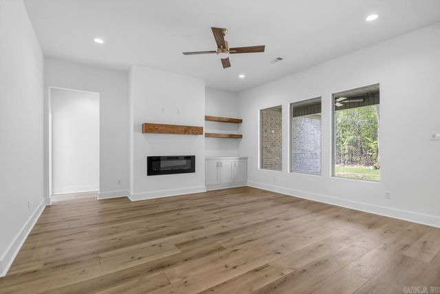 108 Fawnwood Street, Jacksonville, AR 72076