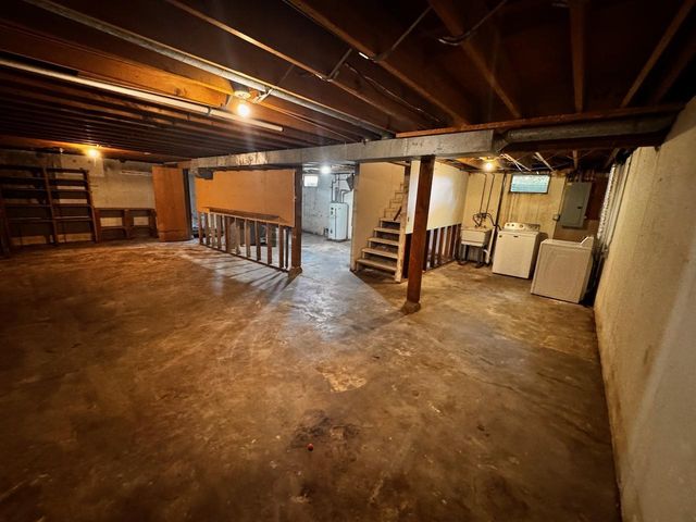 706 20th Street N, Moorhead, MN 56560