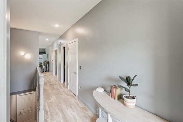 2200 Fountain Crest Drive, Pleasant Hill, IA 50327