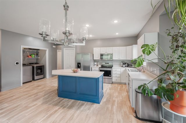 2200 Fountain Crest Drive, Pleasant Hill, IA 50327