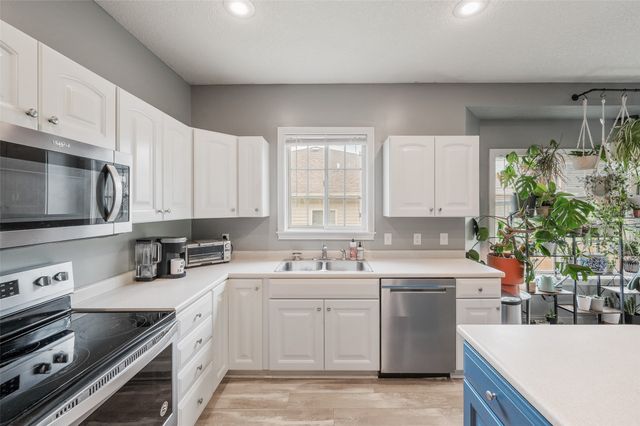 2200 Fountain Crest Drive, Pleasant Hill, IA 50327