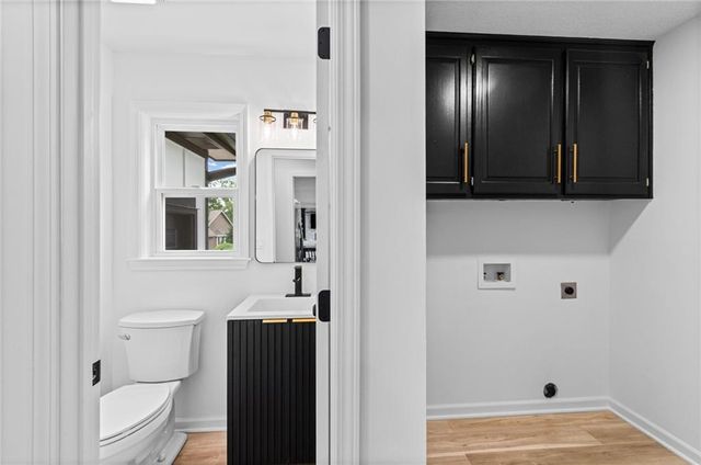 646 NE Saint Andrews Court, Lee's Summit, MO 64064