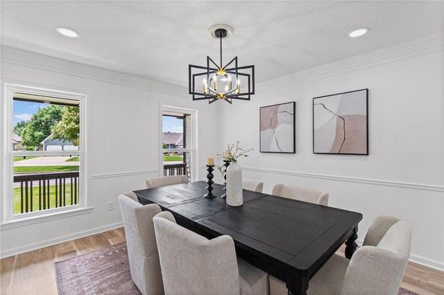 646 NE Saint Andrews Court, Lee's Summit, MO 64064