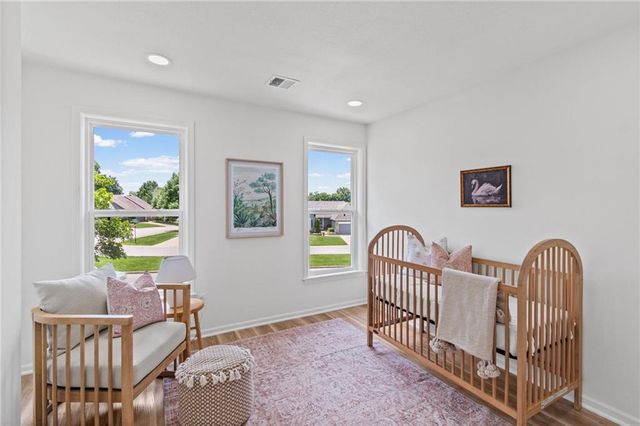 646 NE Saint Andrews Court, Lee's Summit, MO 64064