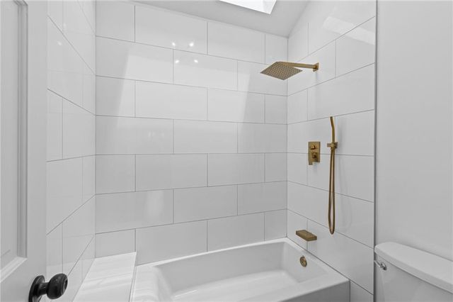 646 NE Saint Andrews Court, Lee's Summit, MO 64064