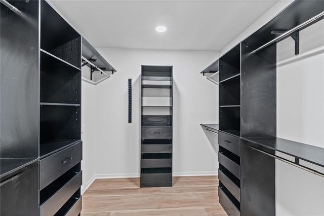 646 NE Saint Andrews Court, Lee's Summit, MO 64064