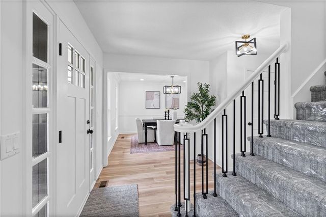 646 NE Saint Andrews Court, Lee's Summit, MO 64064