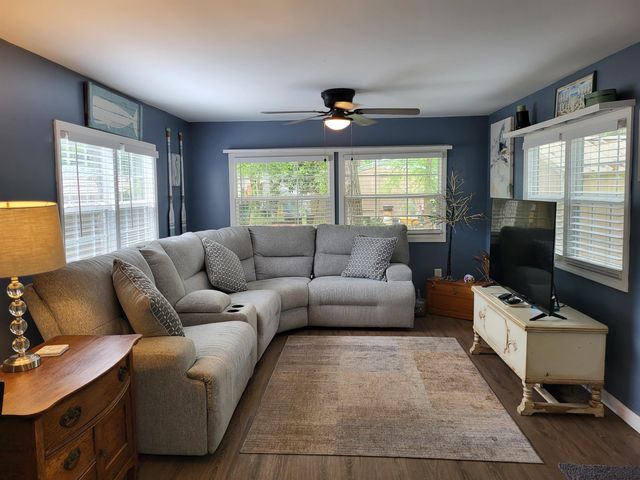 428 East Surfwind Dr., Murrells Inlet, SC 29576
