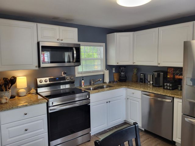 428 East Surfwind Dr., Murrells Inlet, SC 29576