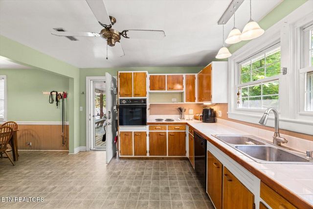 422 Gettys Lane, Athens, TN 37303