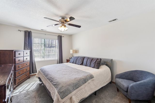 15427 Winston Avenue, Urbandale, IA 50323