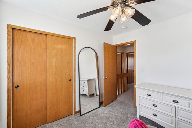 15427 Winston Avenue, Urbandale, IA 50323