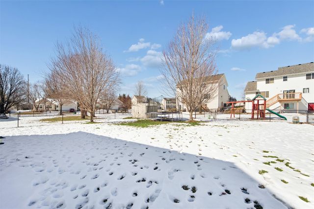 15427 Winston Avenue, Urbandale, IA 50323