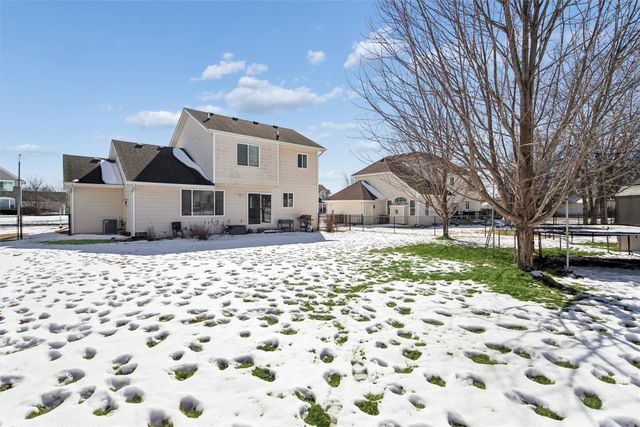 15427 Winston Avenue, Urbandale, IA 50323