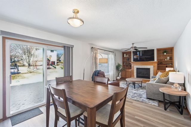 15427 Winston Avenue, Urbandale, IA 50323