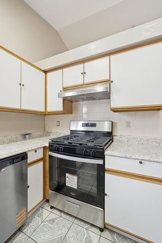 1371 Pepperwood Street, Tulare, CA 93274