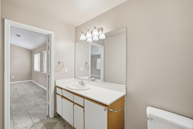 1371 Pepperwood Street, Tulare, CA 93274