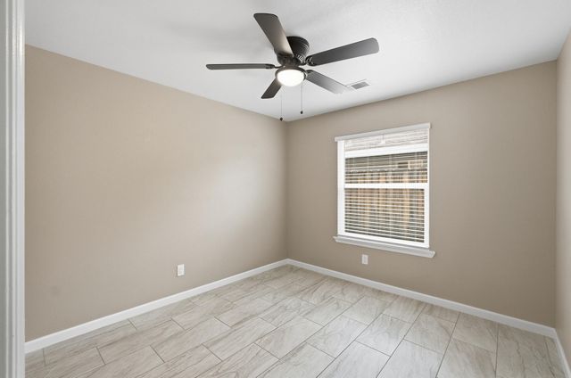 1371 Pepperwood Street, Tulare, CA 93274