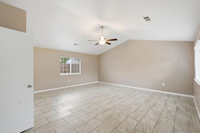 1371 Pepperwood Street, Tulare, CA 93274