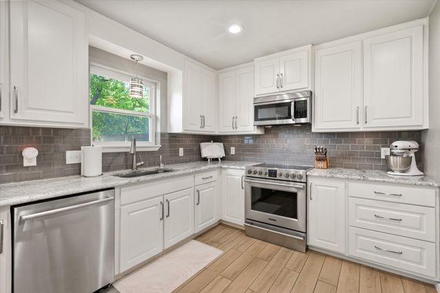 1520 Timbercreek Road, Benbrook, TX 76126