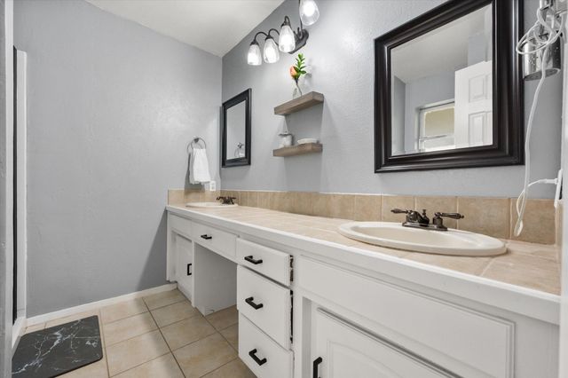 1520 Timbercreek Road, Benbrook, TX 76126