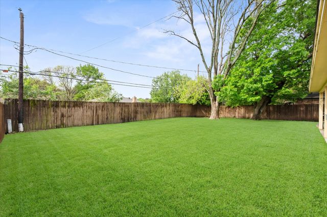 1520 Timbercreek Road, Benbrook, TX 76126