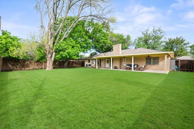 1520 Timbercreek Road, Benbrook, TX 76126