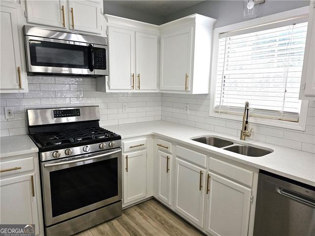 5018 Amber Way NW, Acworth, GA 30102
