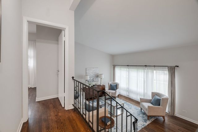 239 Kilpatrick Avenue, Wilmette, IL 60091