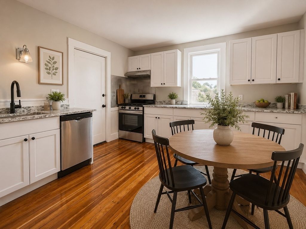 56-58 Lexington St 56, Newton, MA 02465