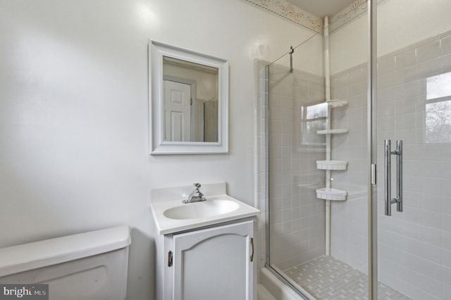 24 HAILEYS TRL, Newark, DE 19711