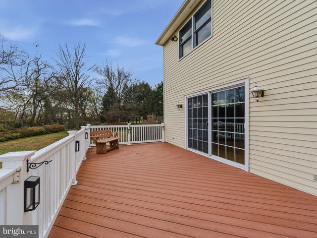 24 HAILEYS TRL, Newark, DE 19711