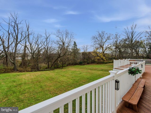 24 HAILEYS TRL, Newark, DE 19711