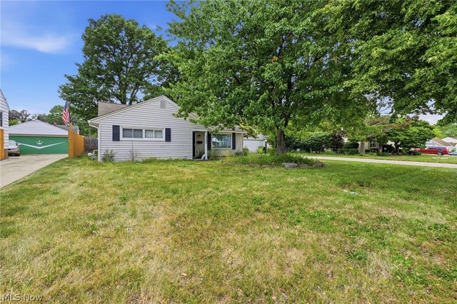 2200 Buena Vista Drive, Wickliffe, OH 44092