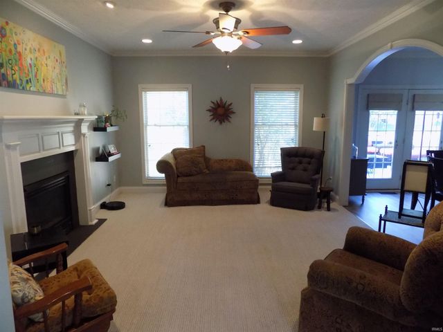 3044 Birdie Circle, Evansville, IN 47725