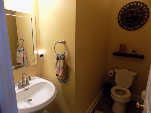 3044 Birdie Circle, Evansville, IN 47725