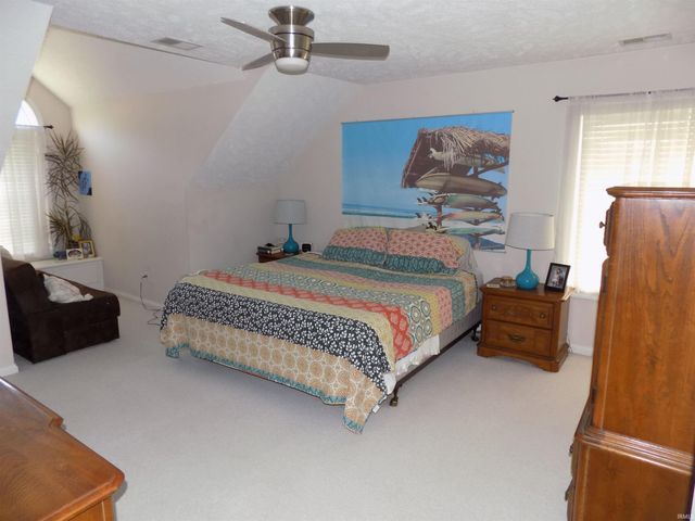 3044 Birdie Circle, Evansville, IN 47725