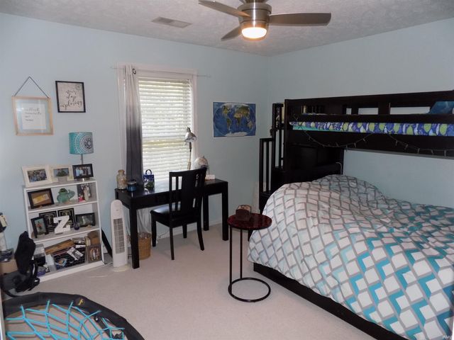 3044 Birdie Circle, Evansville, IN 47725
