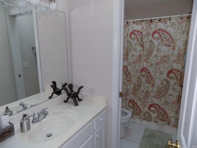 3044 Birdie Circle, Evansville, IN 47725