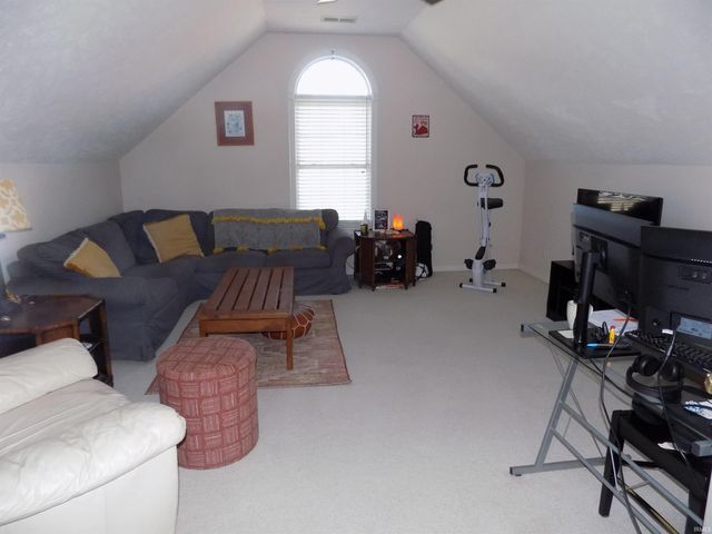 3044 Birdie Circle, Evansville, IN 47725