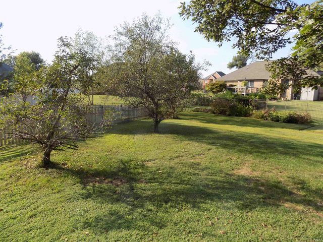 3044 Birdie Circle, Evansville, IN 47725