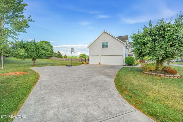 7030 Westerly Winds Rd, Knoxville, TN 37931