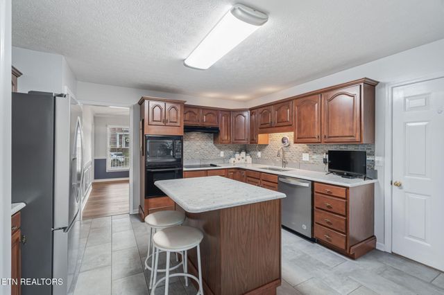 7030 Westerly Winds Rd, Knoxville, TN 37931