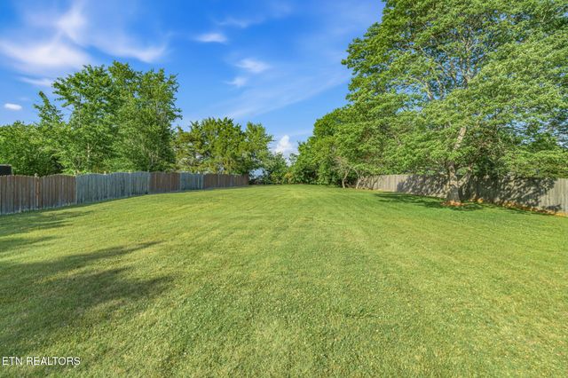 7030 Westerly Winds Rd, Knoxville, TN 37931