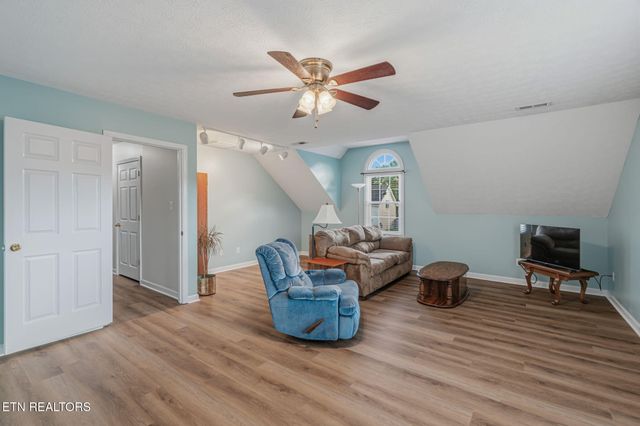 7030 Westerly Winds Rd, Knoxville, TN 37931
