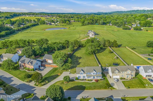 7030 Westerly Winds Rd, Knoxville, TN 37931