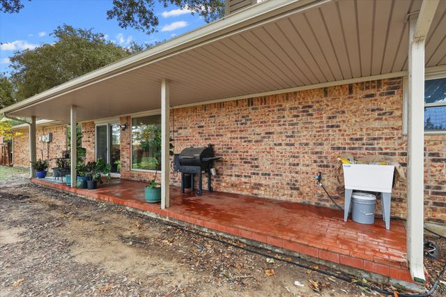 2100 Fairfax Road, Denton, TX 76205