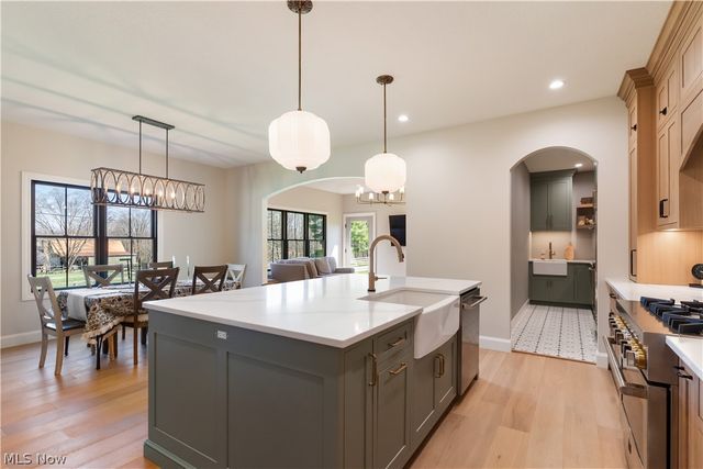 782 Radcliffe Pass, Columbiana, OH 44408