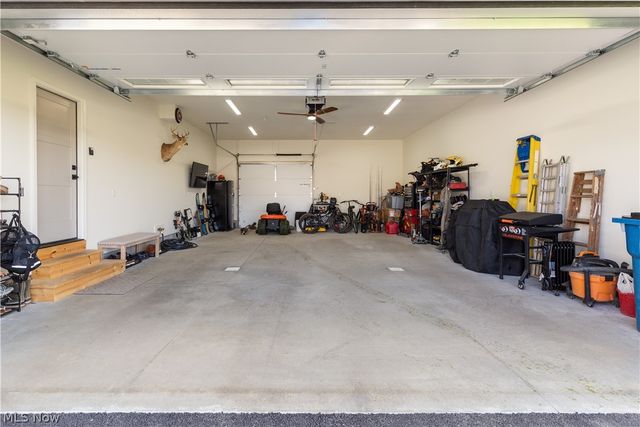 782 Radcliffe Pass, Columbiana, OH 44408