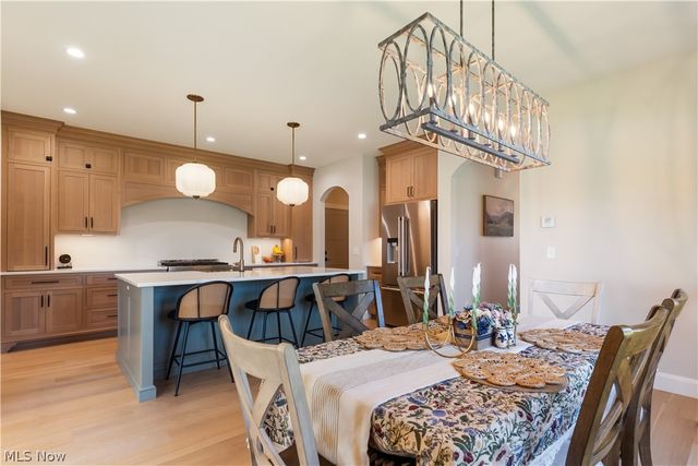 782 Radcliffe Pass, Columbiana, OH 44408